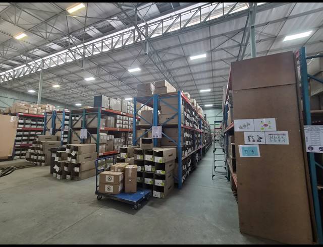 3,137M² WAREHOUSE TO LET IN ALLANDALE
